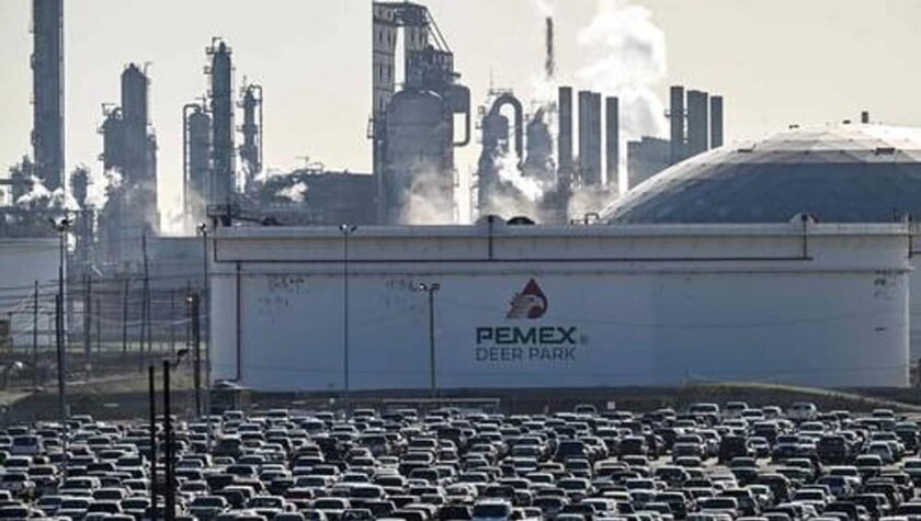 producción de hidrocarburos líquidos de Petróleos Mexicanos a la baja