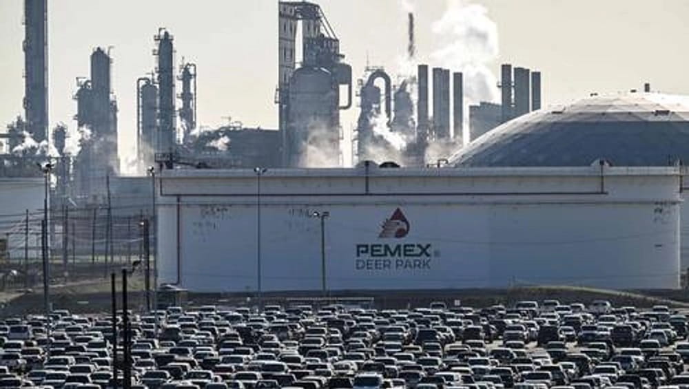 producción de hidrocarburos líquidos de Petróleos Mexicanos a la baja