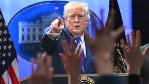 Trump anuncia nuevo arancel general del 10% tras revés de Corte Suprema