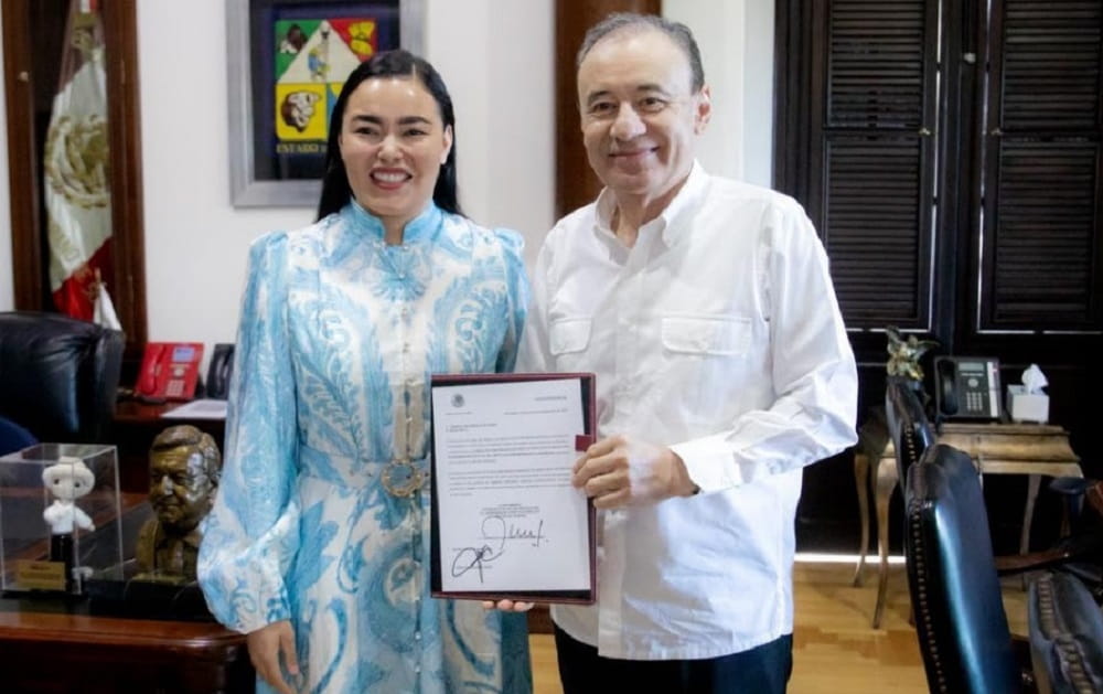 Durazo toma protesta a Rebeca Valenzuela como Coordinadora Estatal del ISJ.. (1)