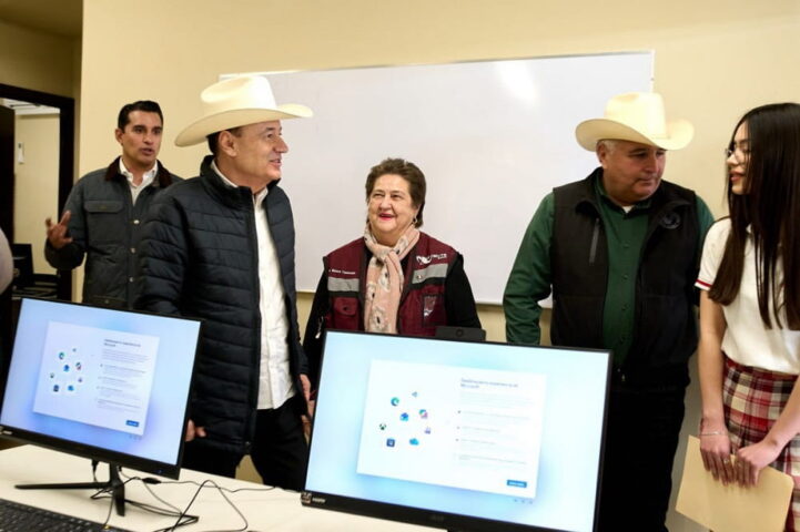 Entrega Gobernador Durazo telebachillerato en Nácori Chico.. (1)