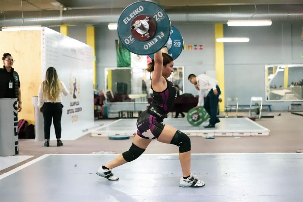Levantan pesistas sonorenses en la Olimpiada Estatal de Halterofilia (1)