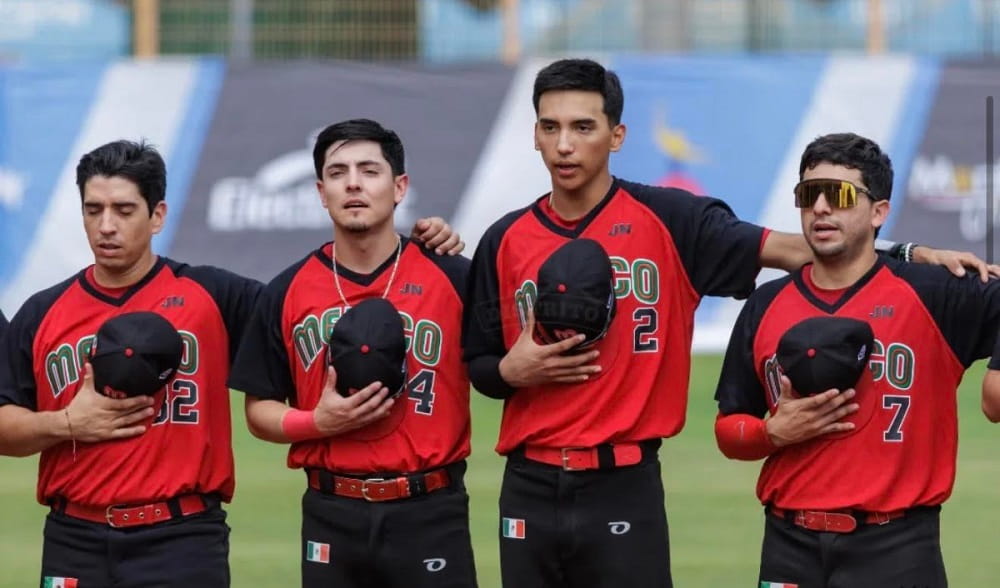 México gana por partida doble en la super ronda del Panamericano de Softbol Varonil (1)