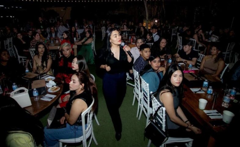 Reúne Instituto Sonorense de la Juventud a ganadores del PEJ 2025.. (1)