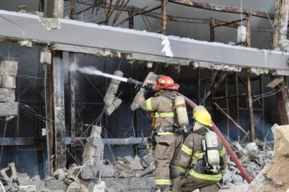 De manera coordinada los tres órdenes de gobierno logran apagar incendio en Sam’s Club Hermosillo