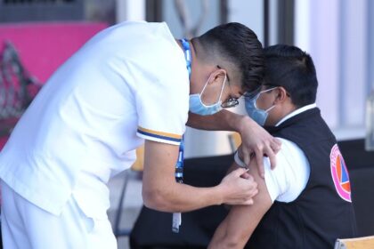  Fortalece INE inmunización del personal contra sarampión