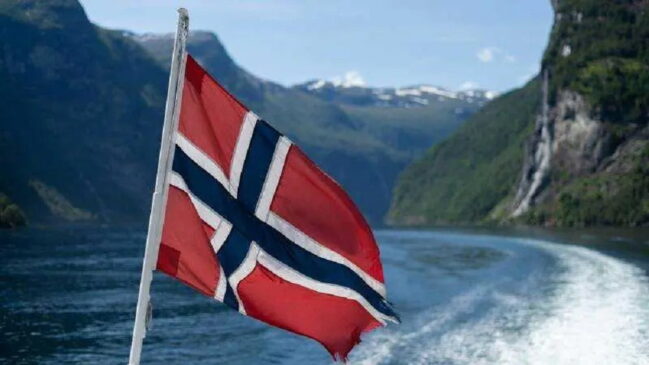 Noruega prohibe entrar a Ormuz
