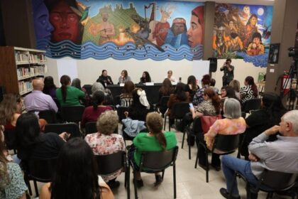 Recibe Gobierno de Sonora donación de acervo bibliográfico (1)