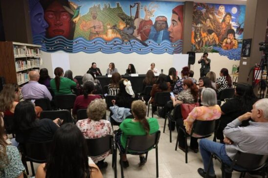 Recibe Gobierno de Sonora donación de acervo bibliográfico (1)