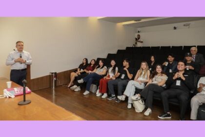 Dialoga Dip.  Omar Del Valle con jóvenes sobre cuidado del agua