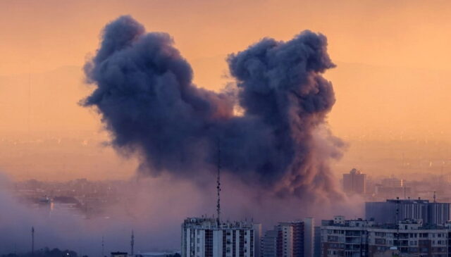 eu-e-israel-atacan-edificio en-iran_