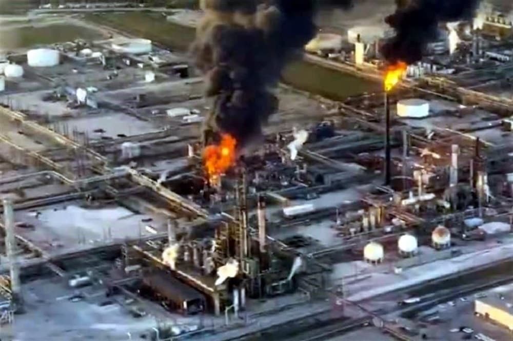 explosión en refineria de Texas (1)