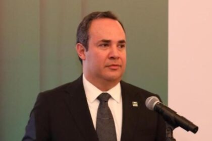 Jorge Lozano Garza asume presidencia de la Canilec