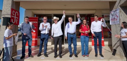 Refuerza Gobernador Durazo acceso a la educación y lectura con becas y librería del FCE en Cajeme