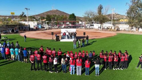 rehabilitación del campo de sóftbol “El Charly” en Caborca (1)