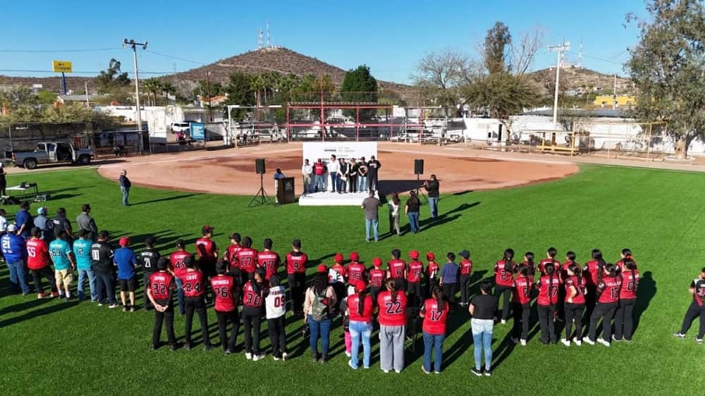 rehabilitación del campo de sóftbol “El Charly” en Caborca (1)