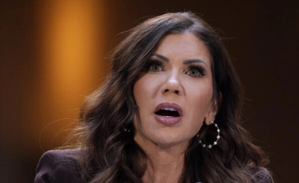 trump-destituye-a-la-secretaria-de-seguridad-nacional-kristi-noem