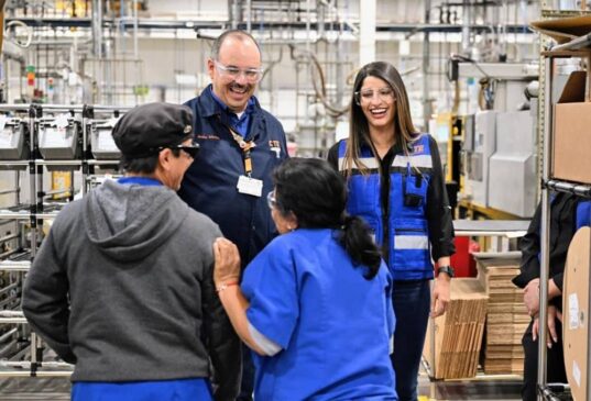 Durazo fortalece empleos y crecimiento industrial en Sonora1. (1)