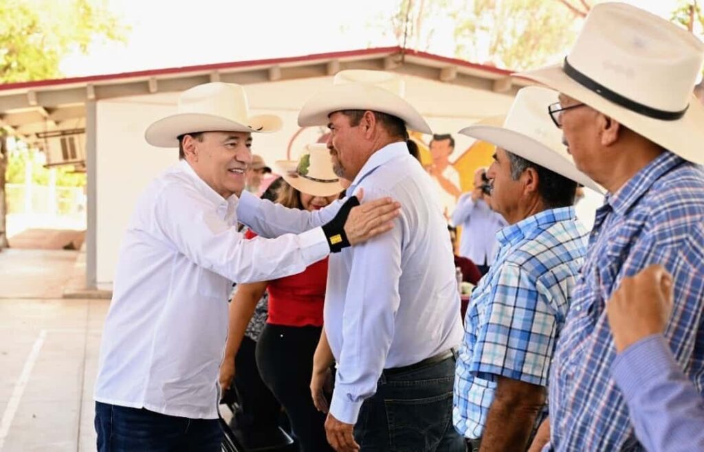 Gobernador Durazo respalda al Fuerte Mayo y asegura agua para el campo0. (1)