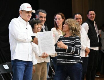 Gobernador Durazo y Sedatu entregan escrituras y fortalecen certeza patrimonial en Sonora
