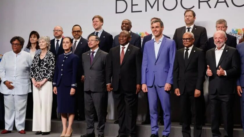 Libertades para los paises y más democracia (1)