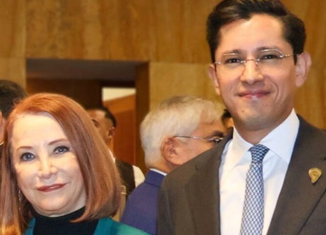 Roberto Velazco a Relaciones Exteriores.