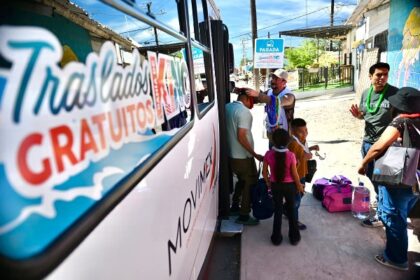 HERMOSILLO. Aprovechan familias traslados gratuitos que ofrece comuna a Bahía de Kino
