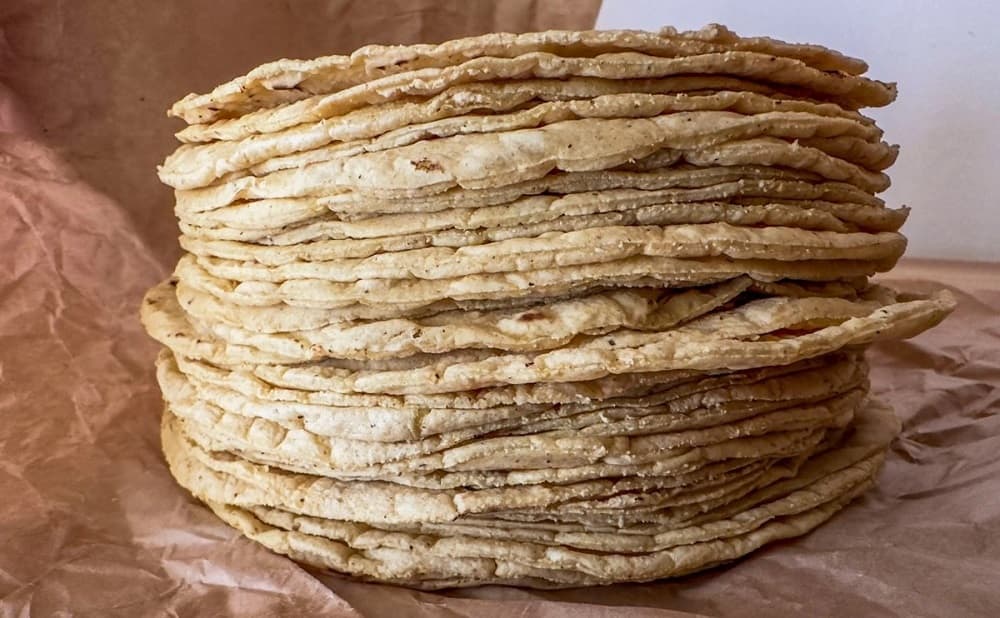 Tortillas. Amenazan tortilleros con aumentar precio (2)