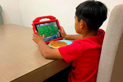 Salud Sonora llama a prevenir riesgos a la salud mental infantil por uso de redes sociales y electrónicos