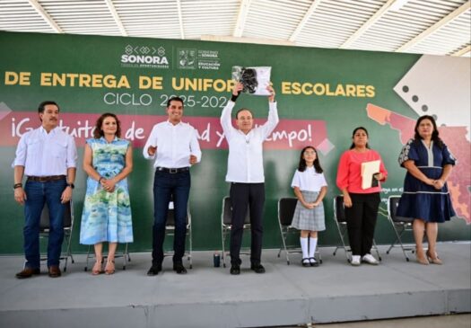 Arranca Gobernador Durazo distribución de uniformes escolares.. (1)