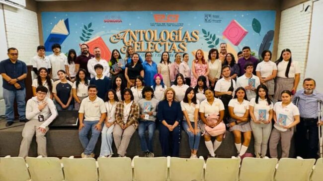 Estudiantes de Cobach hacen historia con la publicación de un libro (1)