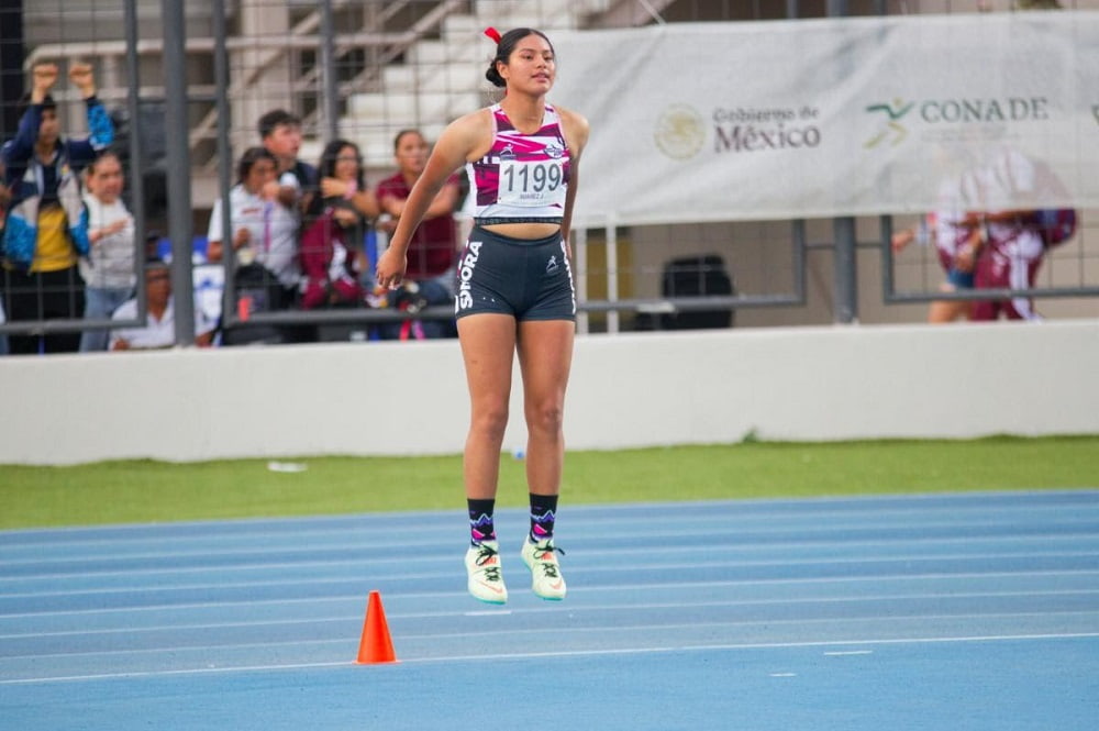 Saltadores sonorenses suben al pódium en Olimpiada Nacional (1)