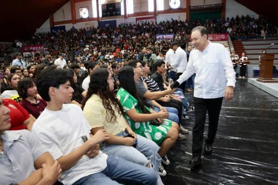 adm becas