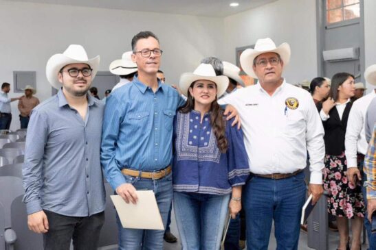 diálogo con productores ganaderos de la región de Moctezuma y Nacozari. (1)