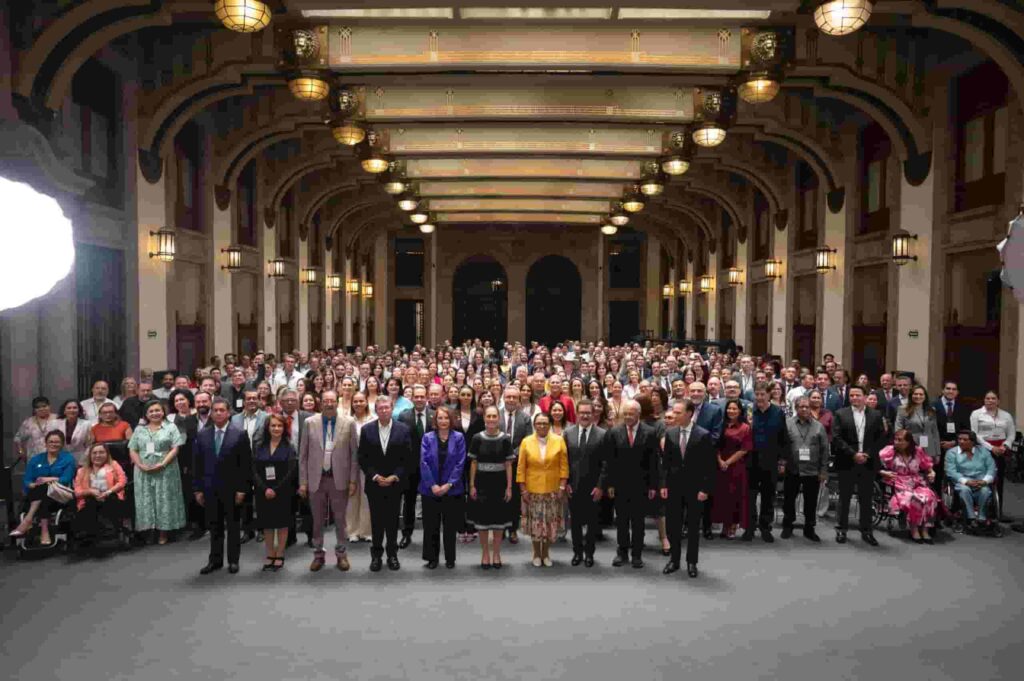 reunión con morenistas y aliados del partido (1)