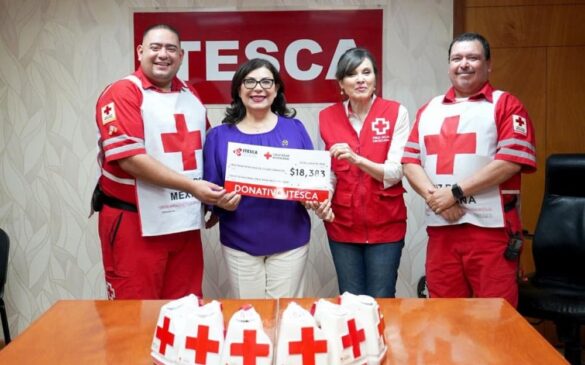 Comunidad educativa de Itesca apoya con donativo a la Cruz Roja.. (1)