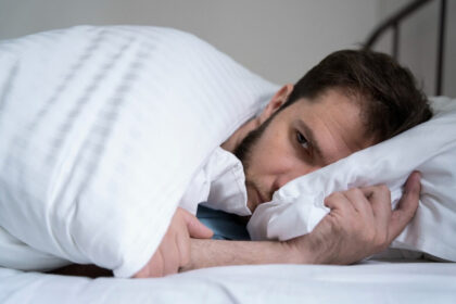 Dormir mal aumenta el riesgo de muerte prematura, pero una medida simple parece revertir los efectos