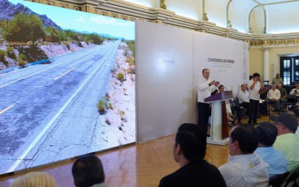 Durazo impulsa la renovación de carreteras en todas las regiones de Sonora. (1)