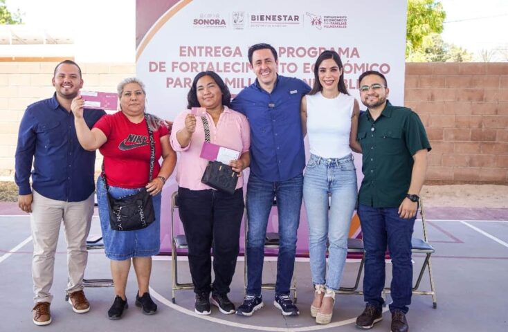 Gobierno de Sonora entrega apoyos a familias de Bahía de Kino. (1)