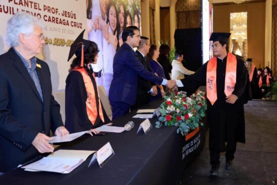 Se gradúan más de siete mil estudiantes de Cobach Sonora.. (1)