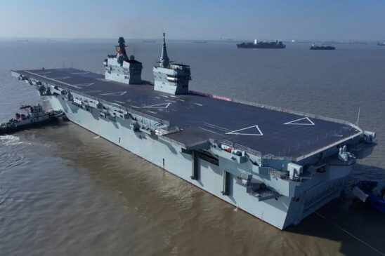 China revoluciona la guerra naval con su buque de asalto Tipo 076 Sichuan