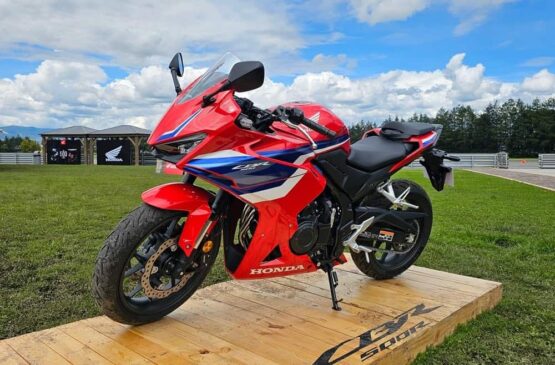 Con prueba en pista debutó la Honda CBR500R en suelo mexicano