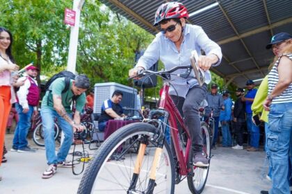 Gobierno de Sonora fortalece  movilidad con entrega de bicicletas en San Pedro El Saucito