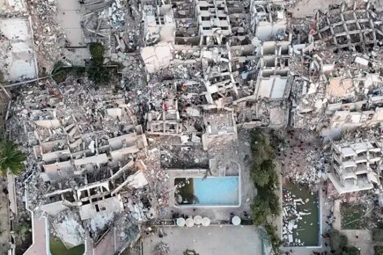 edificios derrumbados en La Guaira