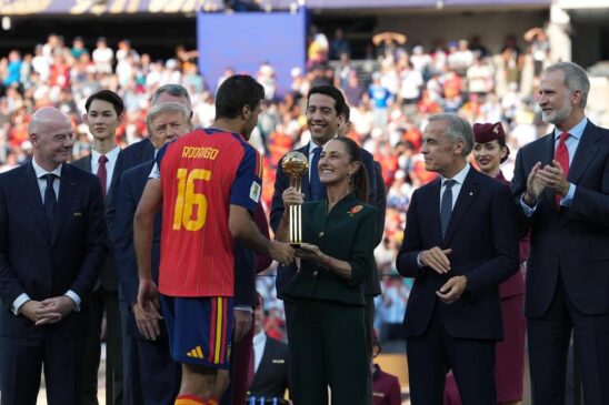 felicidades a españa por su triunfo