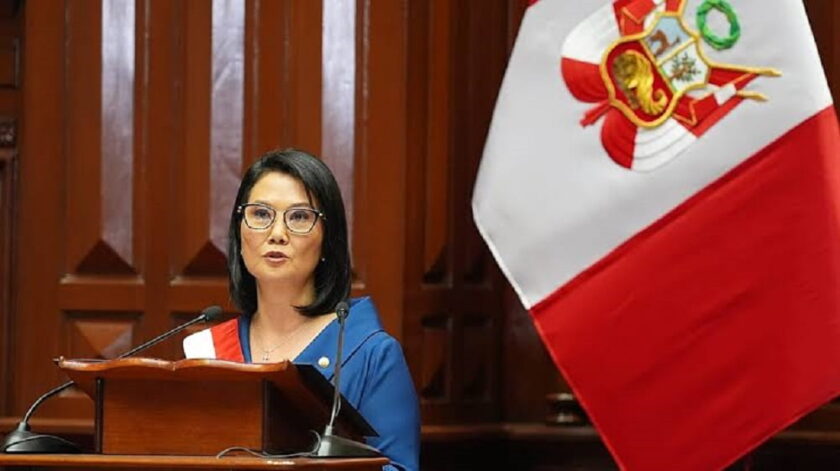 fujimori asume el poder en Perú (1)