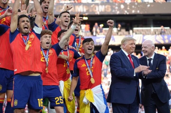 tromp arruinando la foto del campeón del mundo (1)