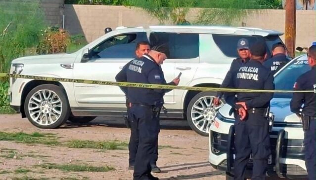 Hallan tres cuerpos dentro de una camioneta de lujo en Hermosillo