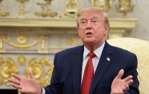 TRUMP. siguen sus locuras (1)