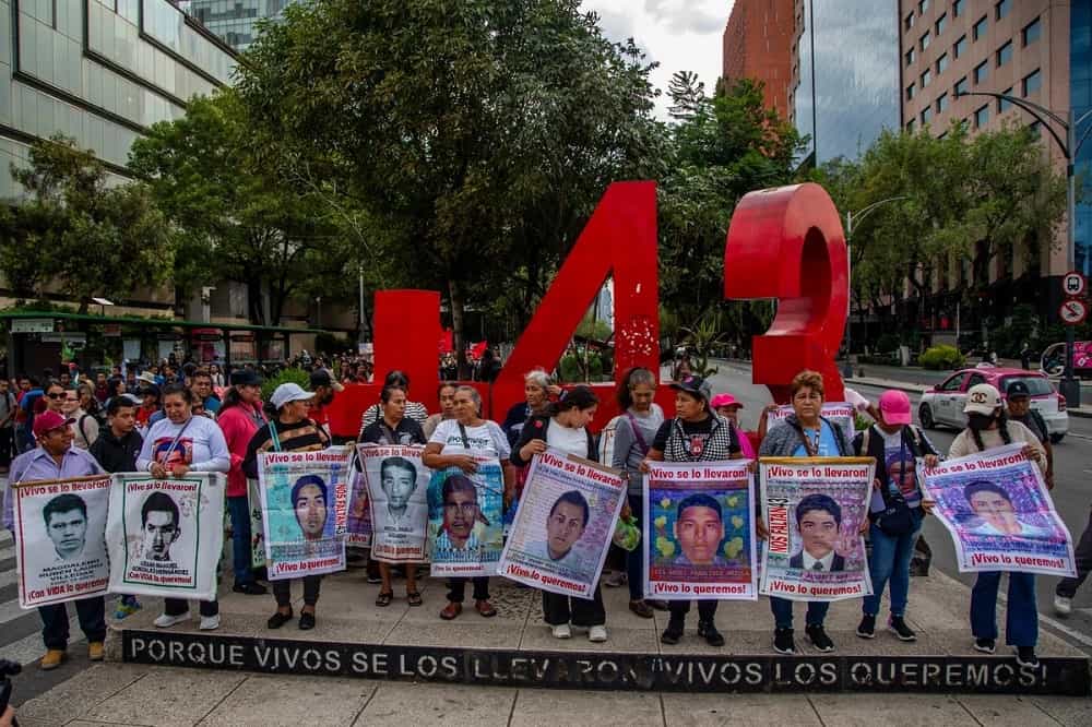dan-giro-al-caso-ayotzinapa-20-bolsas-con-restos-y-un-crematorio-clandestino